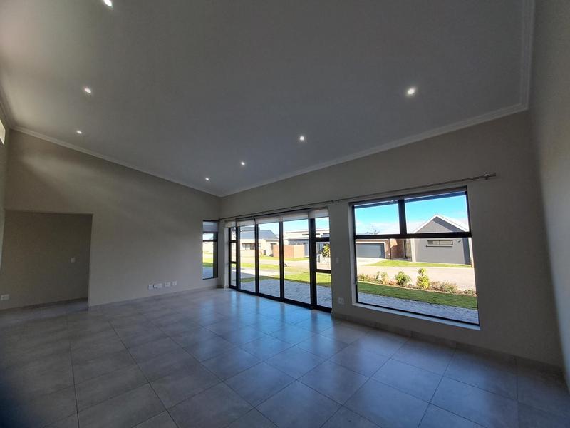 To Let 3 Bedroom Property for Rent in Kraaibosch Park Western Cape